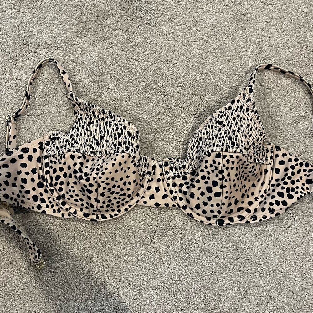 Xhilaration Med Smocked Underwire Animal Print Bikini Top